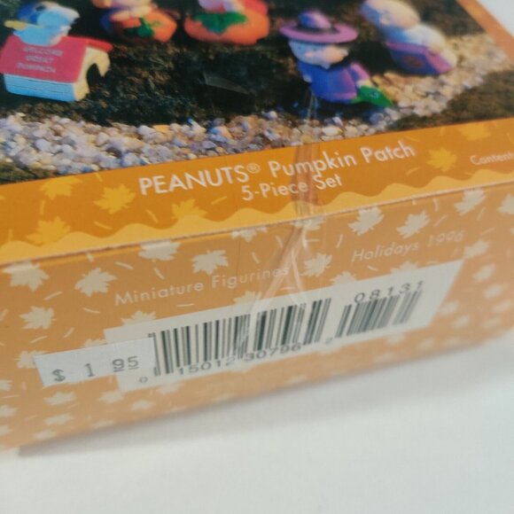 Hallmark 1996 Peanuts Halloween Pumpkin Patch Merry Miniatures Snoopy 5pc/set - Picture 3 of 7